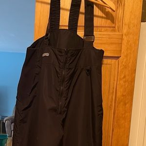 Black Columbia ski pants